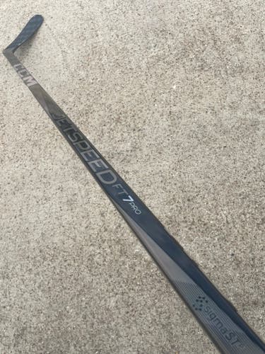 CCM JETSPEED FT7 PRO Pro Stock Hockey Stick Grip P90TM 85 Flex Right 4687