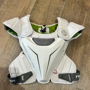 Maverik M5 Shoulder Pads Medium excellent condition, barely used