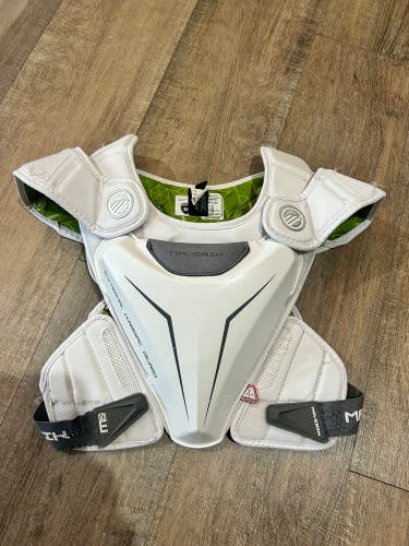 Maverik M5 Shoulder Pads Medium excellent condition, barely used