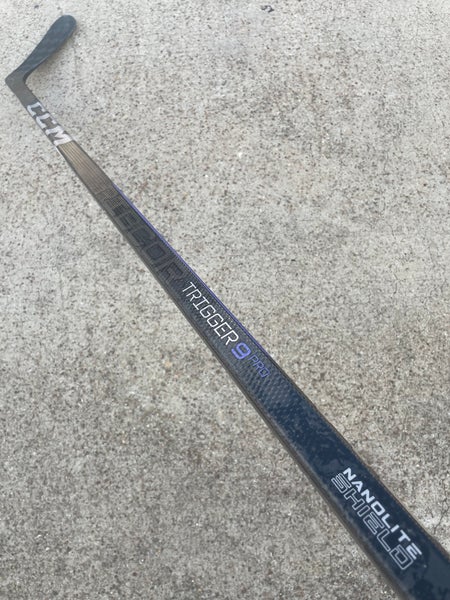 CCM Trigger 9 Pro Stock Hockey Stick Grip 80 Flex P90T Right 4609
