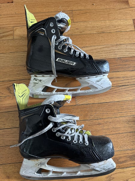2020 Bauer Supreme Ignite Pro Hockey Skates 9 (Used)
