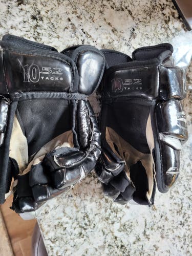 CCM Tacks 1052 Gloves 13" (Used)