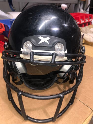 USED XENITH X2E+ YOUTH FOOTBALL HELMET - LARGE - BLACK