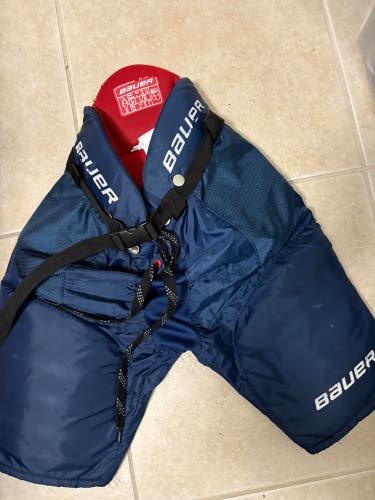 Junior Large Bauer Vapor X700 Hockey Pants (Used)