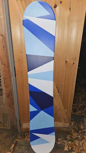 Brand-free promotional snowboard