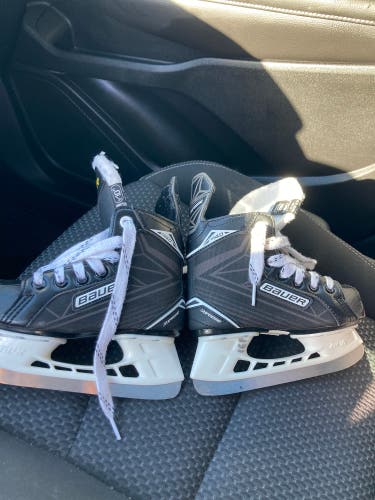 2015 Bauer Supreme 140 Hockey Skates 10 (Used)