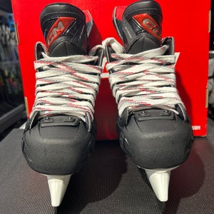 CCM JetSpeed Vibe (SMU) Hockey Skates Regular Width Size 1.5 (New)