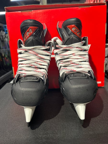 CCM JetSpeed Vibe (SMU) Hockey Skates Regular Width Size 1.5 (New)