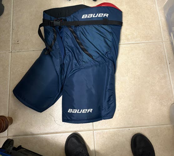 Large Bauer hockey padded shorts senior large