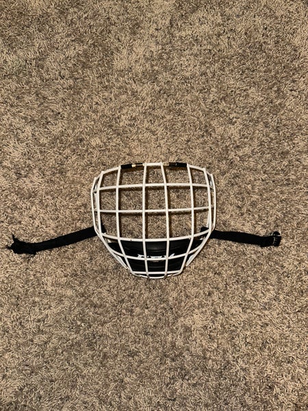 Small CCM FM580 Full Cage (Used)
