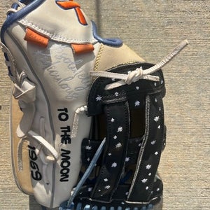 Absolutely Ridiculous “Apollo 11 Mission” Glove – Rare Edition – 12.75” H-Web (RHT)