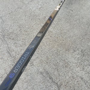CCM Trigger 9 Pro Stock Hockey Stick Grip 90 Flex P90T Left 2748