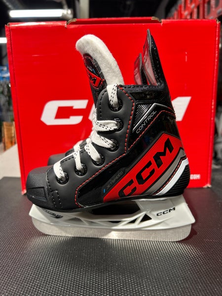 CCM JetSpeed Control (SMU) Hockey Skates Regular Width Youth 9 (New)