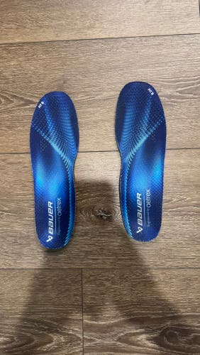 Used Bauer Aetrex Insoles