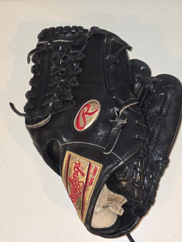 Pitcher's RH Rawlings Pro Preferred Baseball Glove 11.5" (Used)