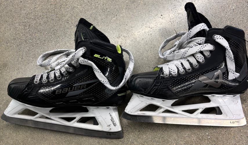 Intermediate Bauer Elite Hockey Goalie Skates Regular Width 6.5 (Used)