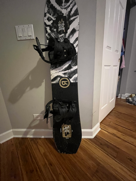 Men's Ride Twinpig Snowboard Park With Bindings Medium Flex True Twin 140 cm (Used)