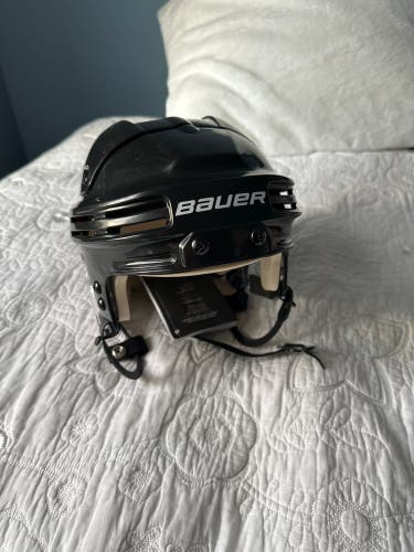 Medium Bauer 4500 Helmet (New)