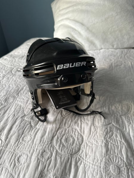Medium Bauer 4500 Helmet (New)