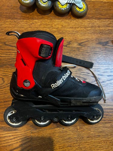 Inline Skates Regular Width Size 2.5 (Used)