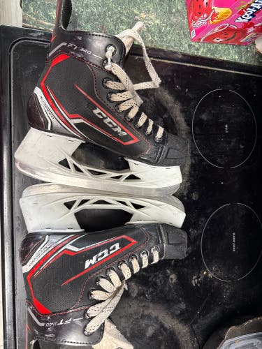 CCM Hockey Skates Size 3 (Used)