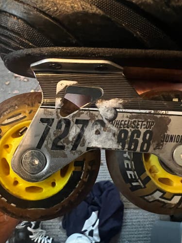 Bauer RS Inline Skates Regular Width Size 5 (Used)