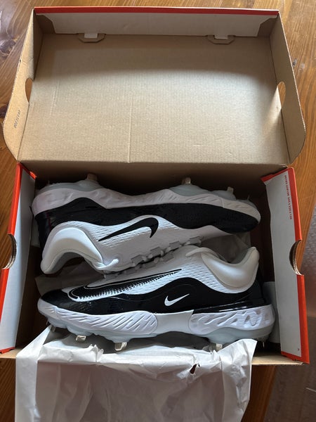 White Men's Size M 11.5 (W 12.5) Adult Nike Nike alpha huarache elite 4 Low Top Metal (New)