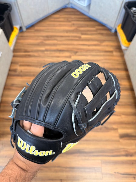 Wilson A2000 RH Infield Baseball Glove 12" DW5 (New)