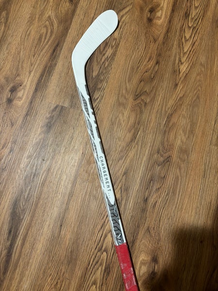 Youth Bauer Mystery Mini Right Handed Hockey Stick 30 Flex (New)