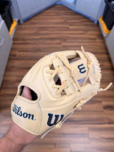 Wilson A2000 RH Infield Baseball Glove 11.75" 1975 (New)