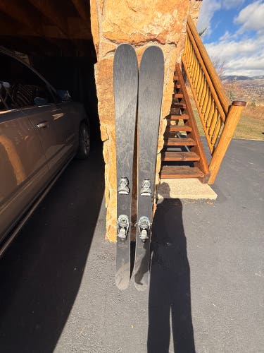 Nordica Enforcer Free 110 (177 cm)  w/Look Pivot 15 binding
