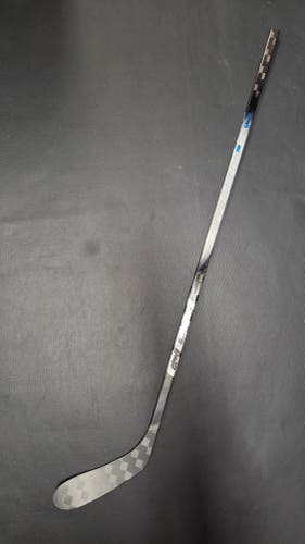 New Youth CCM Jetspeed Performance Right Handed Hockey Stick P28 30 Flex