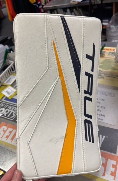 True Kevin Lankinen blocker senior SR (Used) White Regular NHL pro stock