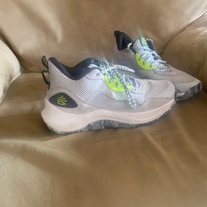 Men's Size M 7.5 (W 8.5) Under Armour Curry 7 Shoes (Used)