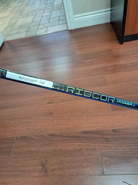 Senior CCM RibCor Trigger 9 Pro Left Hand Hockey Stick P28 70 Flex (New - Only one)