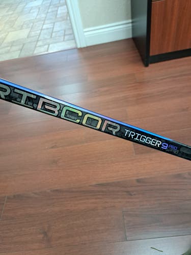 Senior CCM RibCor Trigger 9 Pro Left Hand Hockey Stick P28 70 Flex (New - Only one)
