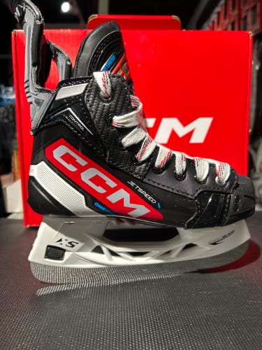 CCM JetSpeed Control (SMU) Hockey Skates Regular Width Size 2 (New)