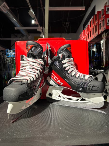 CCM JetSpeed Control (SMU) Hockey Skates Regular Width Size 4.5 (New)