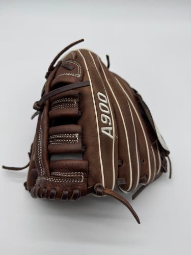 Wilson A900 RH Baseball Glove 12.5" (New)