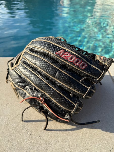 Wilson A2000 LH Outfield Baseball Glove 12.25" (Used)