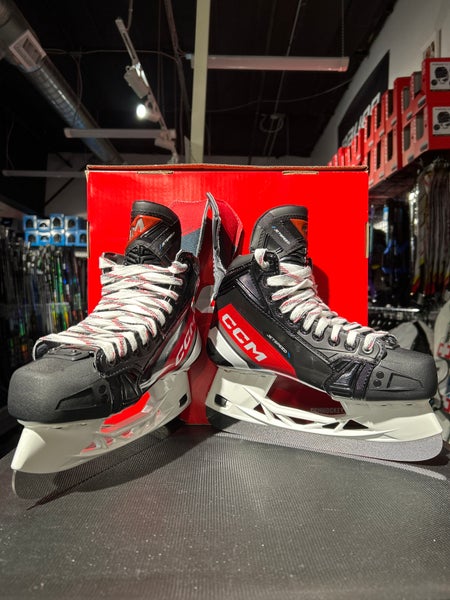 CCM JetSpeed Control (SMU) Hockey Skates Regular Width 7 (New)