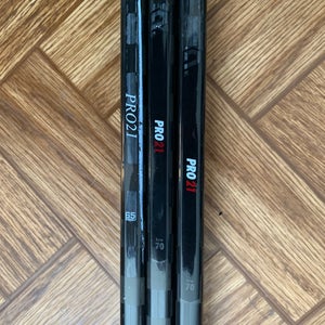 Senior PRO 21 Mackinnon Curve Custom Extra Lite Pro Stock 65 Flex (Used)