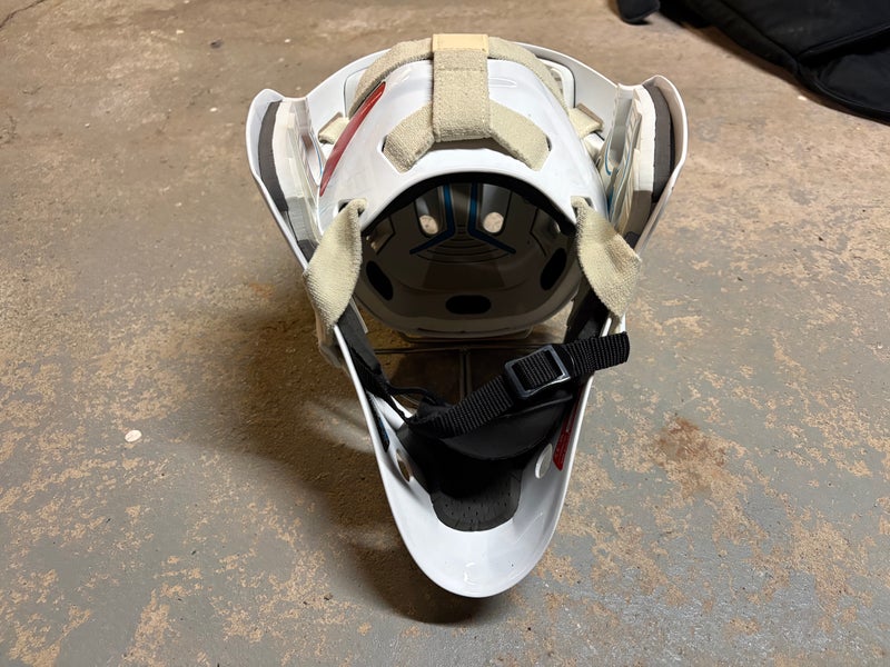 Senior Large 2023 Bauer 940 Goalie Mask Pro Stock (Used)