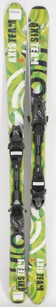 Axis Team Synflex Kids Skis with Bindings - 140 cm Used