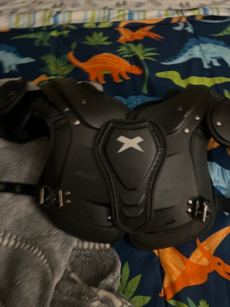 Medium Adult Xenith Fly Shoulder Pads (Used)