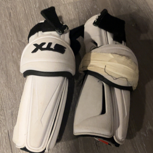 Medium Adult STX Stallion 900 Arm Pads (Used)