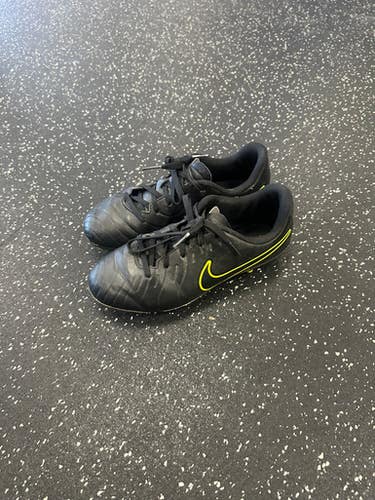 Used Nike Soccer Cleats Black Junior 04 11849-S000033708