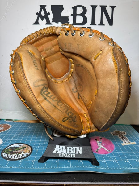 Rawlings RCM30 RH Catcher's Baseball Glove 32.5" (Used)