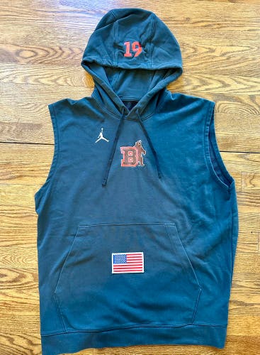 Gray Adult Unisex Large/Extra Large Jordan Sweatshirt (Used)