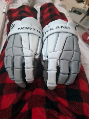 Elev8 lacrosse team issued Northland gloves
